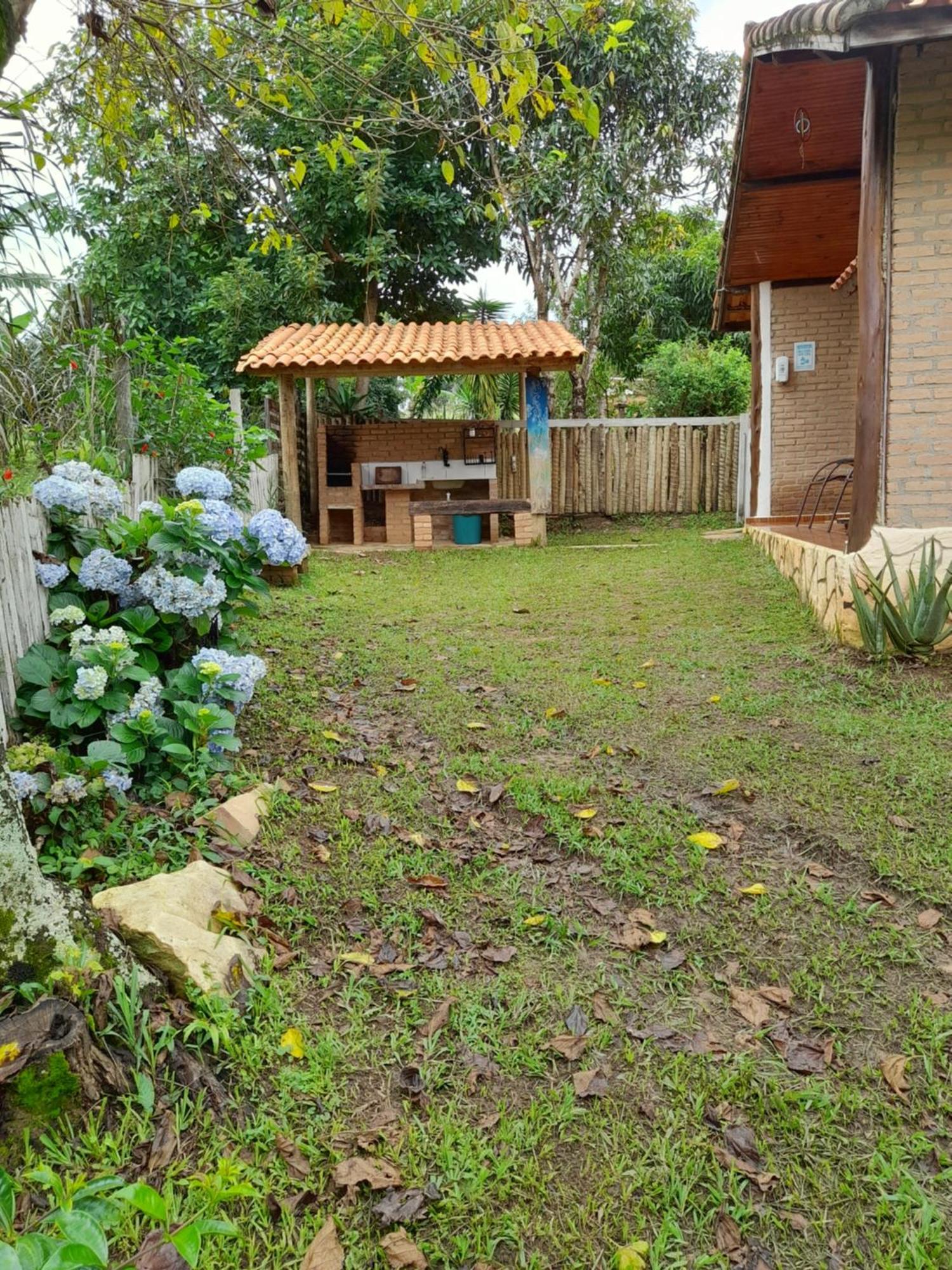 Recanto Das Flores São Tomé das Letras Rom bilde